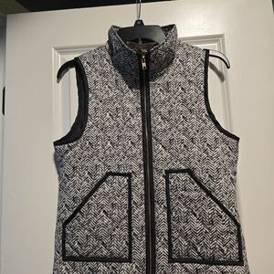 Elegant Black and White Herringbone Women's Vest